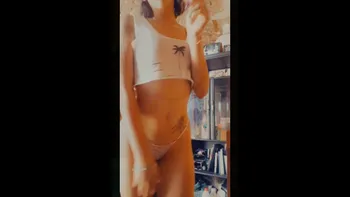 Mi rica novia Serena tiene ganas de cojer!, no para de mandarme sus nudes!